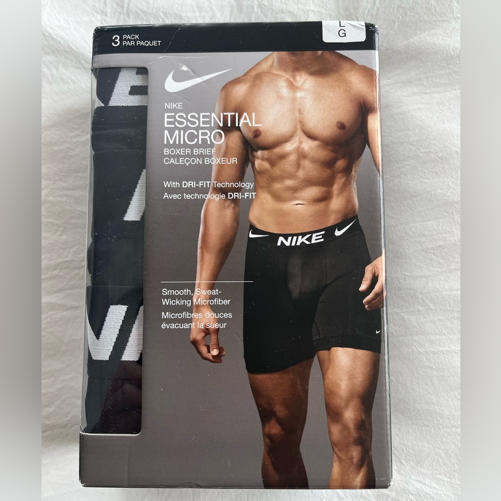 Nike Dri-Fit Boxer Briefs. Large